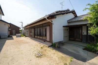 福岡県福津市にモデルハウスを建築！築48年の平屋をフルリノベーション！①